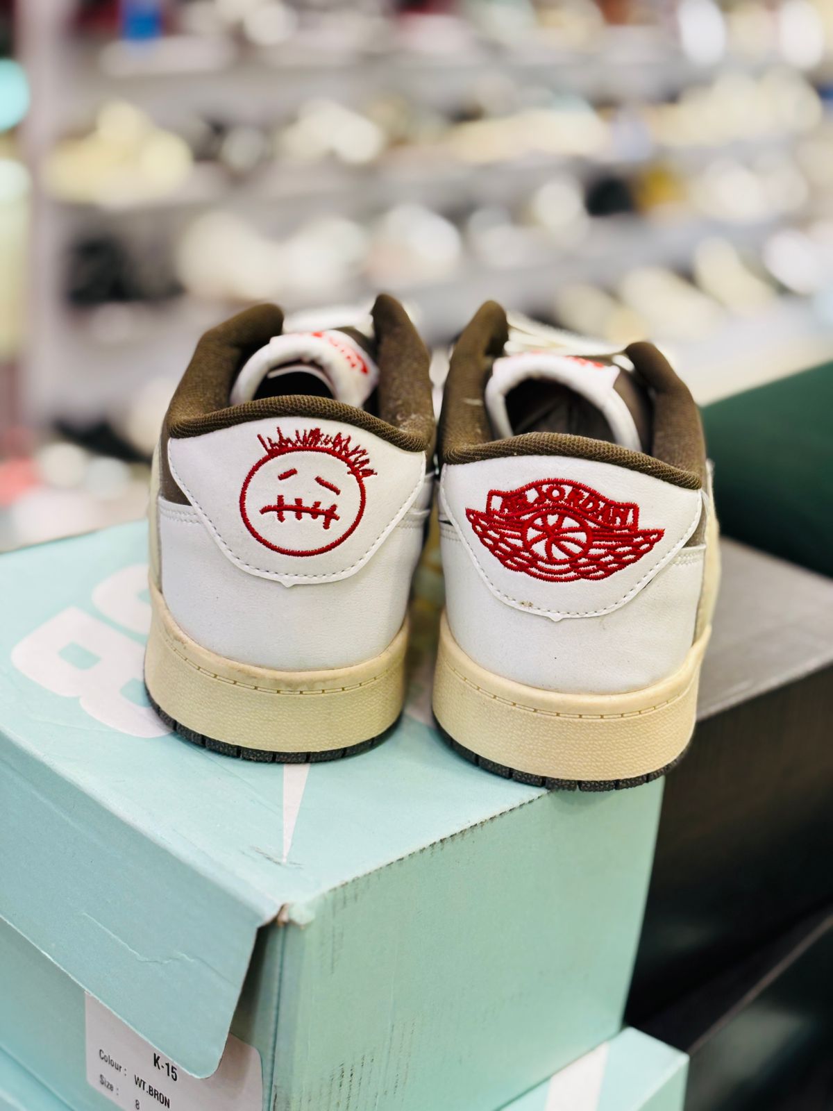 TRAVIS SCOTT REVERSE MOCHA