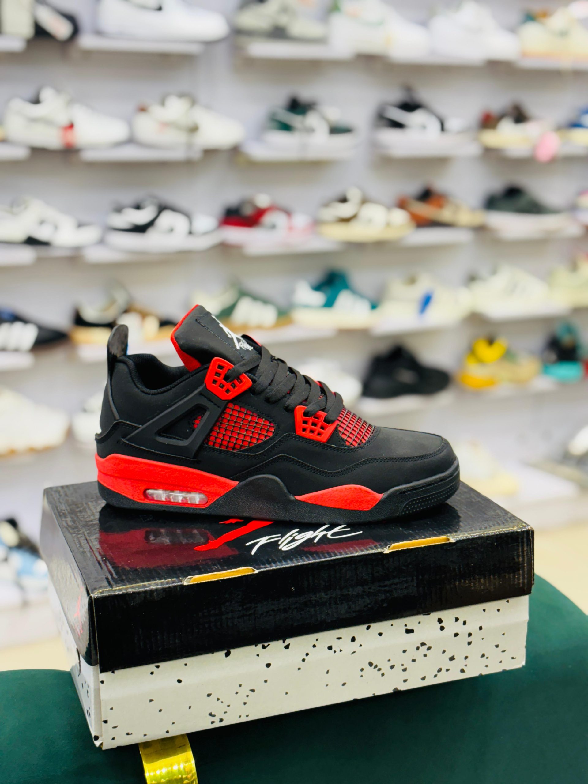 RETRO 4 BLACK RED