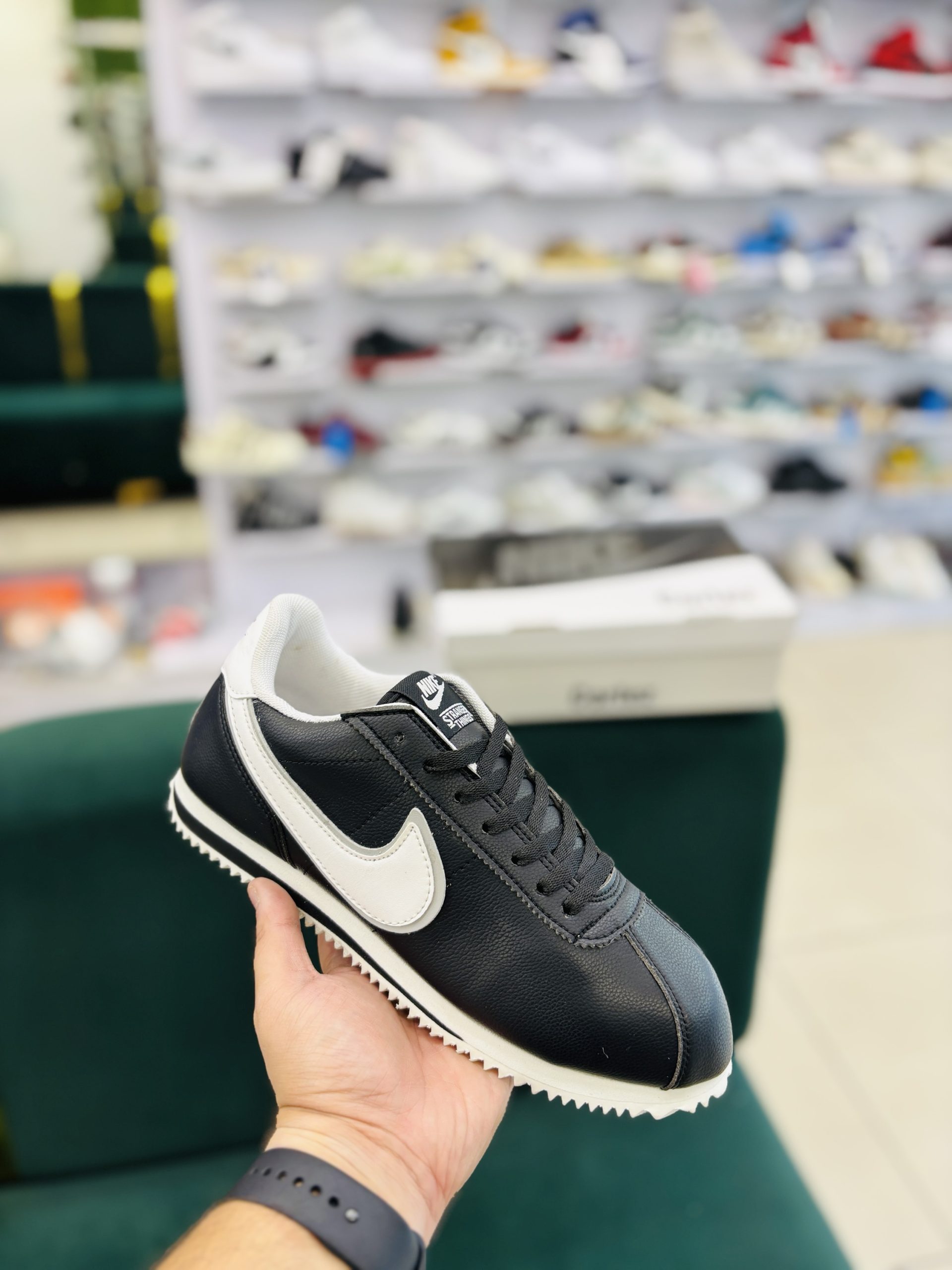 img_6341 CORTEZ BLACK WHITE