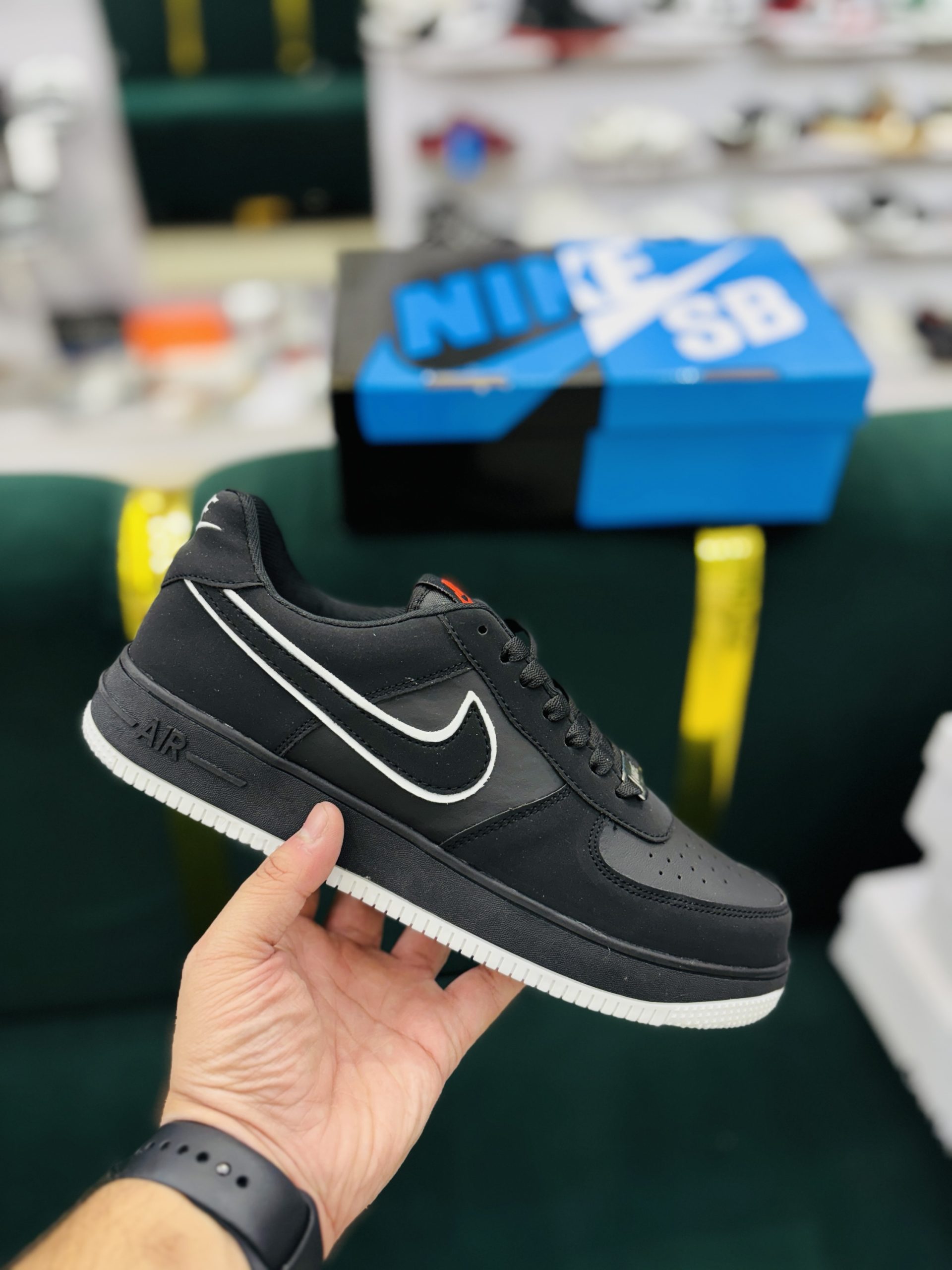 AIRFORCE 1 BLACK WHITE