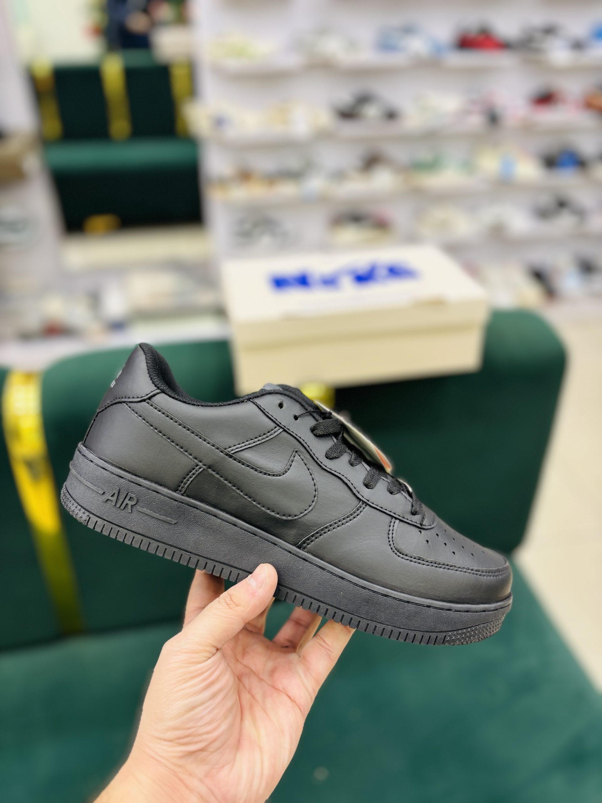 AIRFORCE 1 FULL BLACK