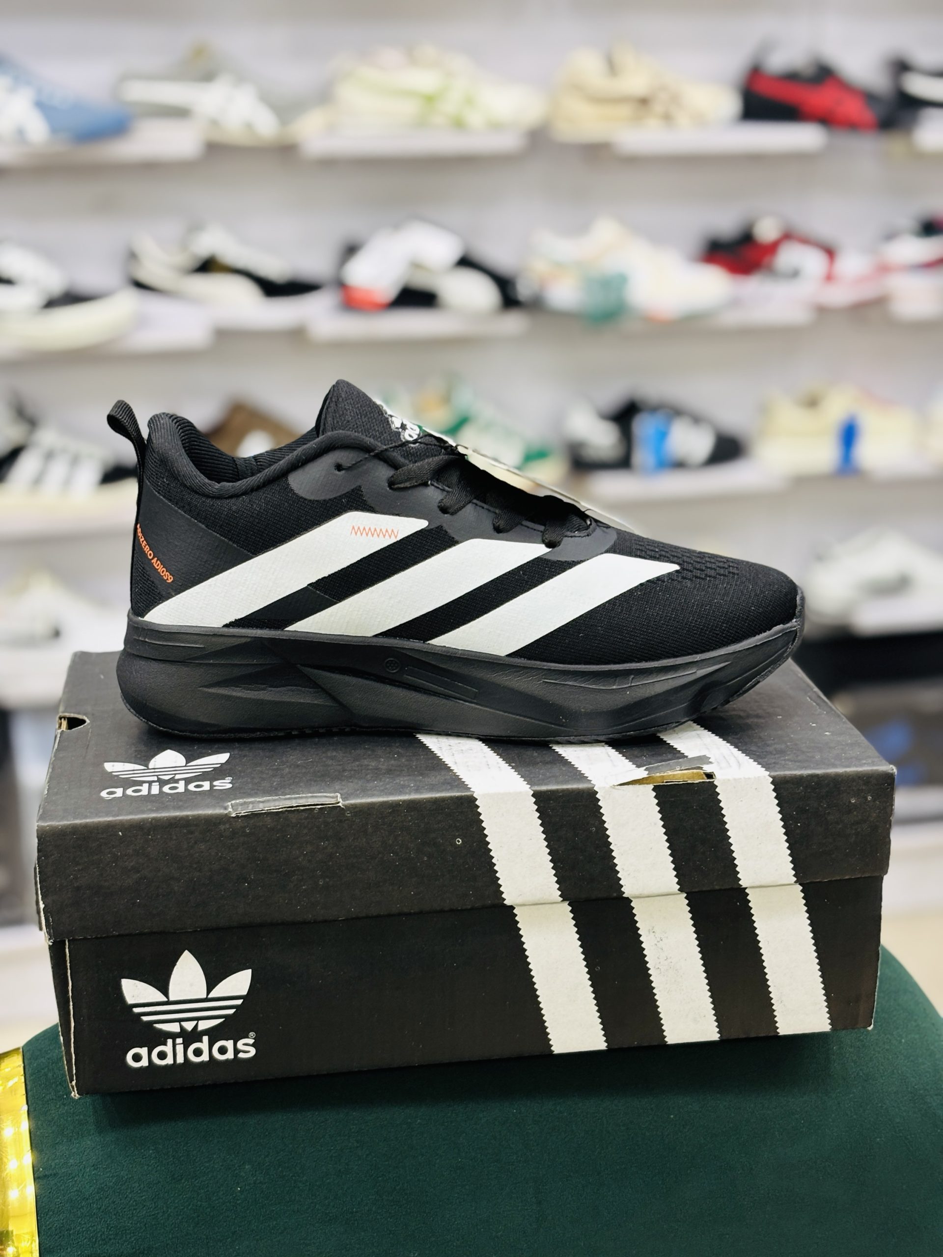 Adizero 4.0 full black